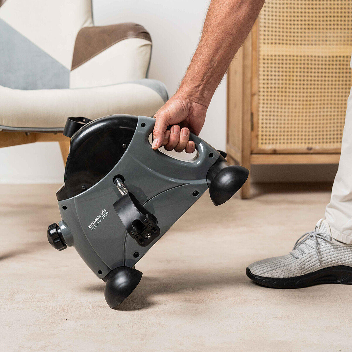 Pedaleador Estático para Piernas y Brazos con Esterilla Velora 2100 InnovaGoods